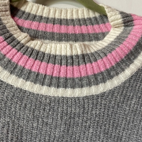 Sweater - Picture 2 of 4